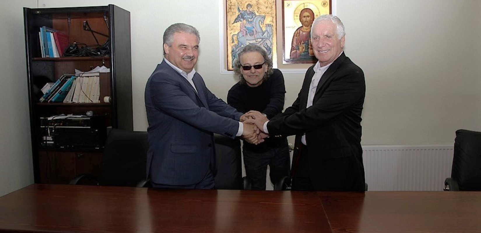 Έπεσαν οι υπογραφές για την κατασκευή 5άστερου ξενοδοχείου στην Ασπροβάλτα