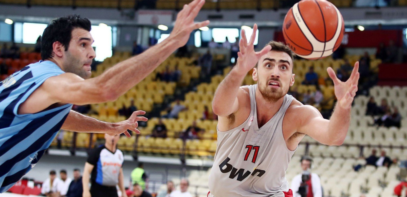 Μπάσκετ: Στα ημιτελικά του κυπέλλου και ο Ολυμπιακός