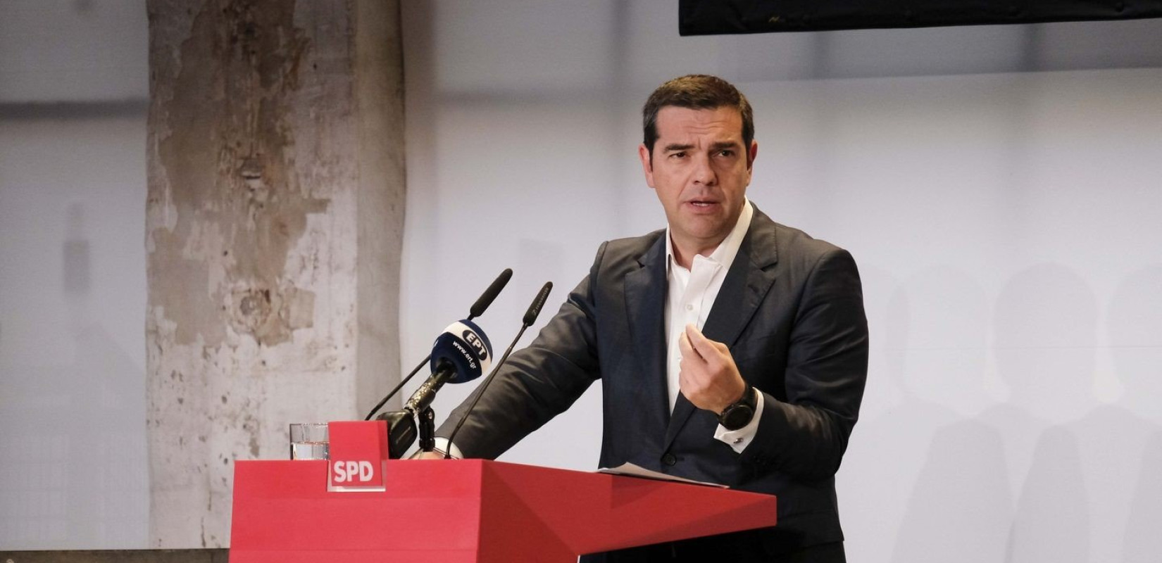 Αλέξης Τσίπρας: Επιτυχία για μια αριστερή δύναμη είναι η έξοδος από την κρίση με την κοινωνία όρθια  