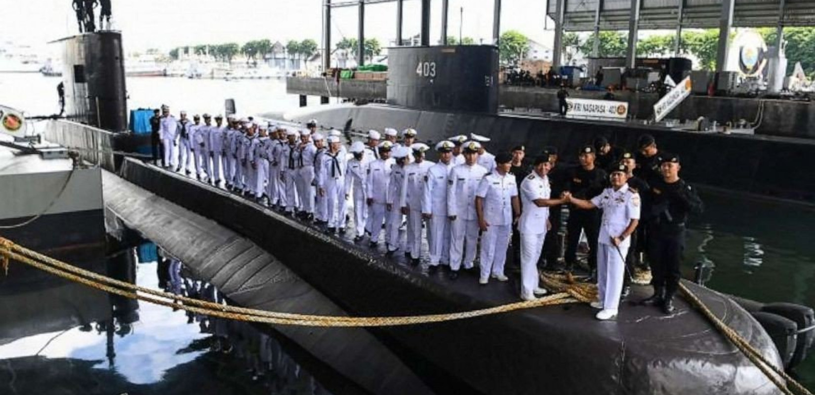 Εντοπίστηκε πετρελαιοκηλίδα στη ζώνη που χάθηκε υποβρύχιο του ναυτικού της Ινδονησίας