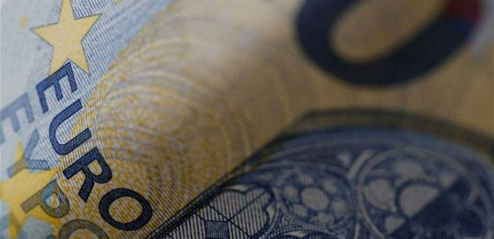 Ταμείο Ανάκαμψης: Έως €10 εκατ. ή δύο μισθούς «μπόνους» στο Δημόσιο για να μη χάσει λεφτά η χώρα