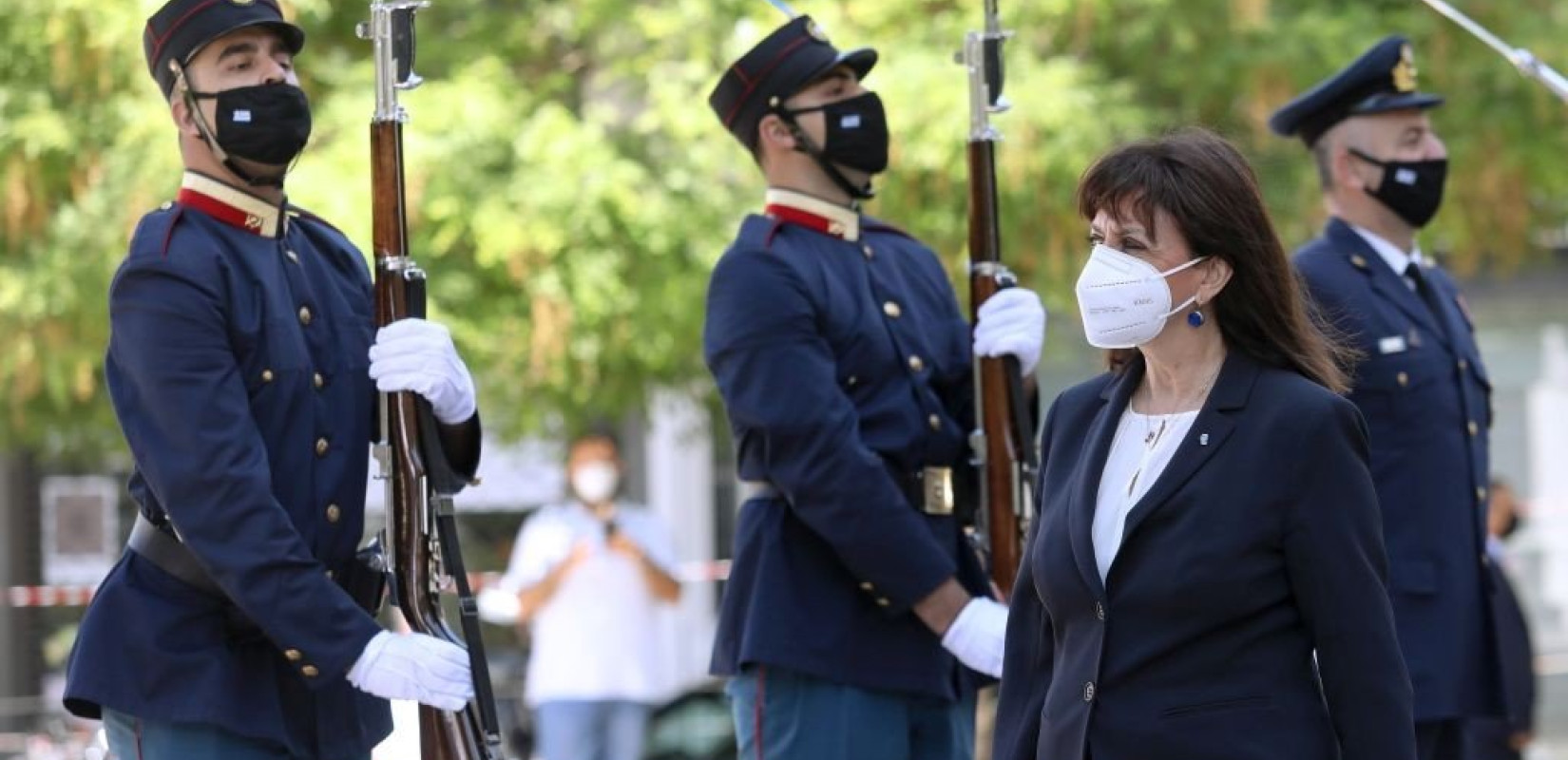 Κ. Σακελλαροπούλου: Ευλαβικά τιμάμε όσους θυσίασαν τη ζωή τους, για να μπορούμε εμείς να είμαστε ελεύθεροι