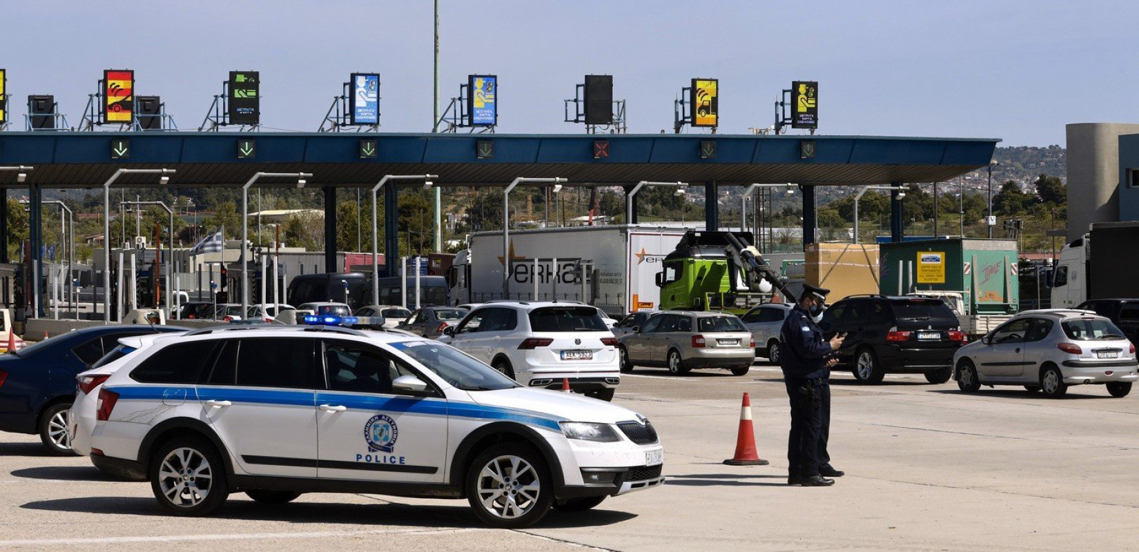 Μπλόκο σε λεωφορείο που μετέφερε οπαδούς του ΠΑΟΚ στην Αθήνα