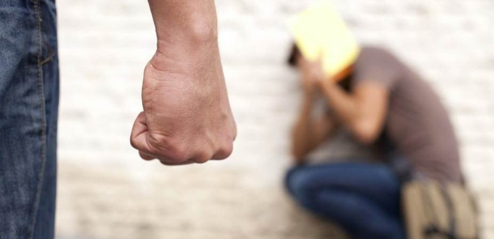 Βία ανηλίκων: Πρόστιμο χιλιάδων ευρώ και έκτιση ποινής για γονείς - Φυλάκιση από τα 14 σε ανηλίκους για τη βαριά βία