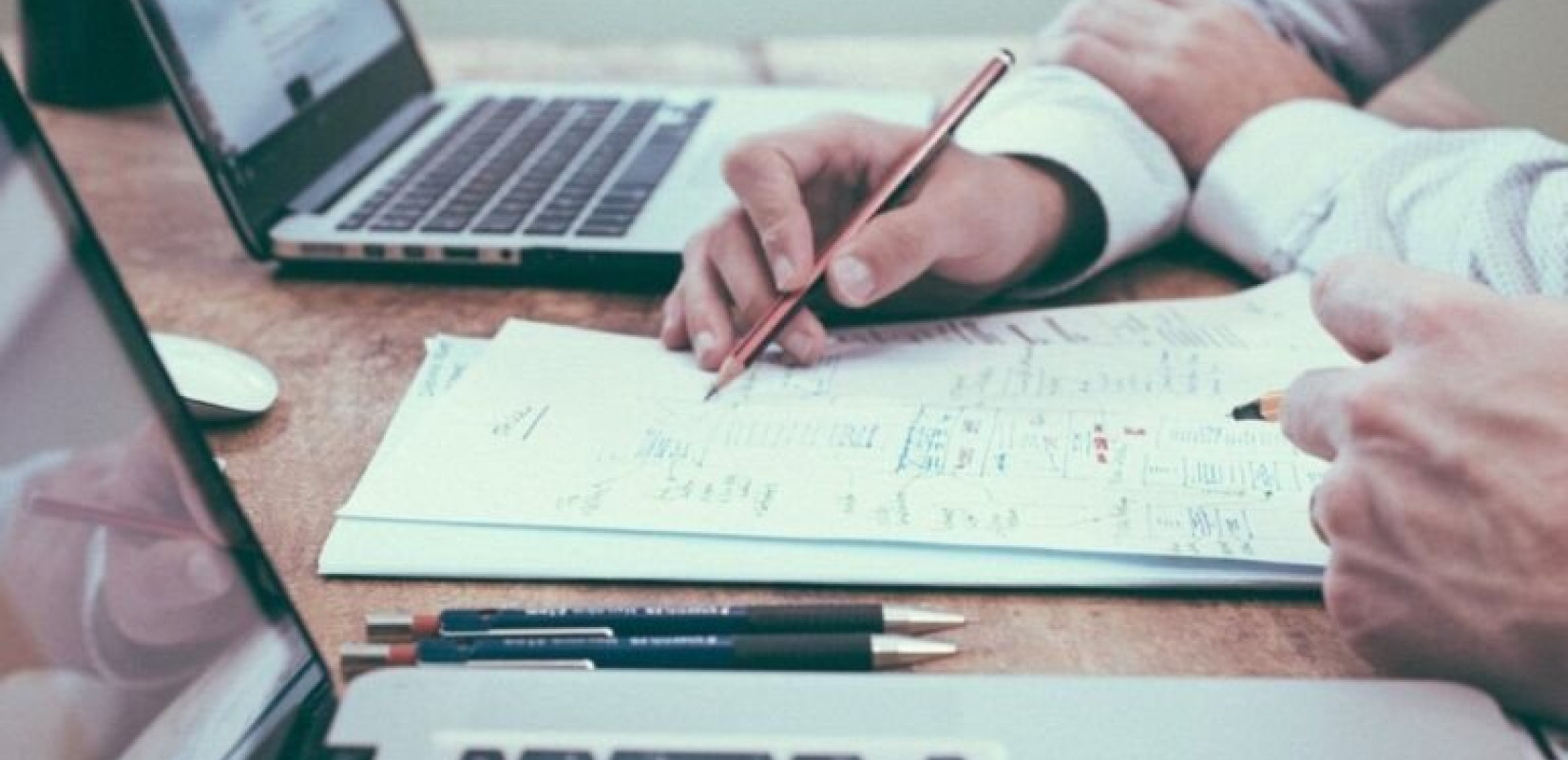 Ο προϊστάμενος θα... ορίζει ποιοι δημόσιοι υπάλληλοι μπορούν να διεκδικήσουν μπόνους παραγωγικότητας