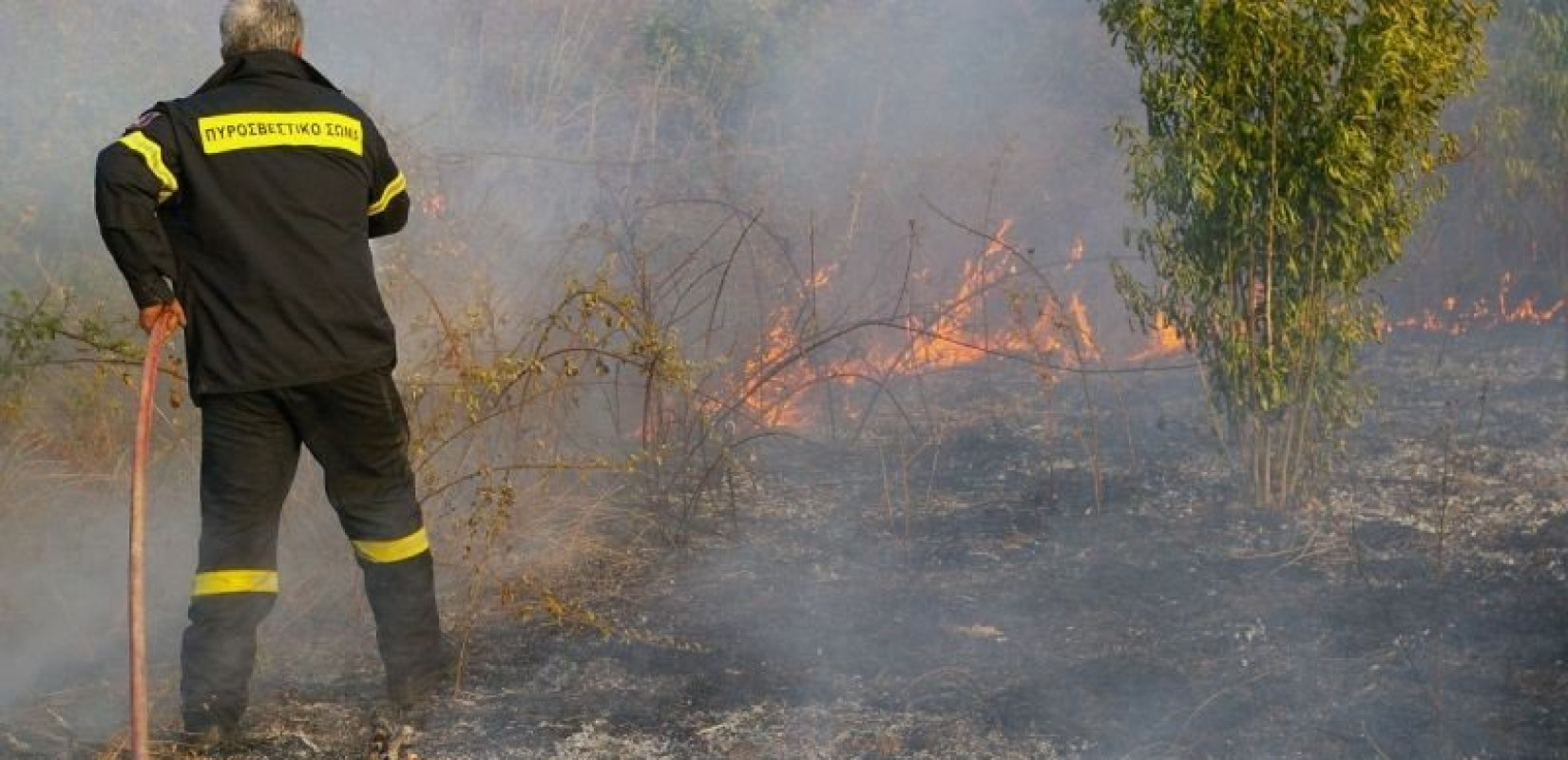 Πυρκαγιά σε εξέλιξη στους Φούρνους Ικαρίας - Ήχησε το 112