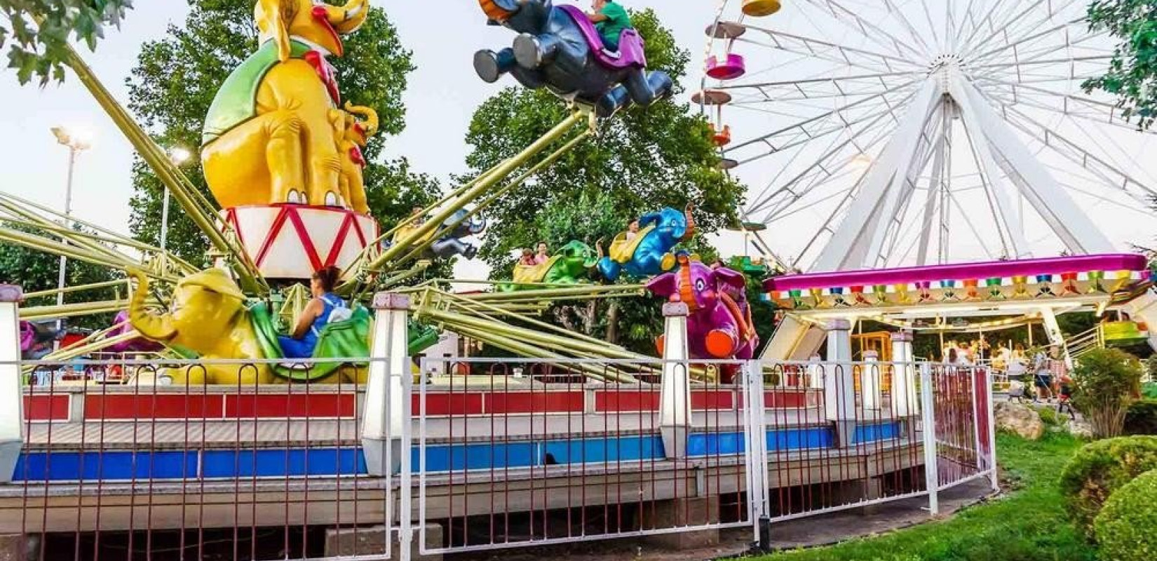 «Τα λούνα παρκ είναι σάπια – Κάθε χρόνο μετράμε τραυματισμένα ή νεκρά παιδιά»: Οργισμένος ο πατέρας τού 19χρονου που σκοτώθηκε στο Πευκοχώρι (βίντεο)