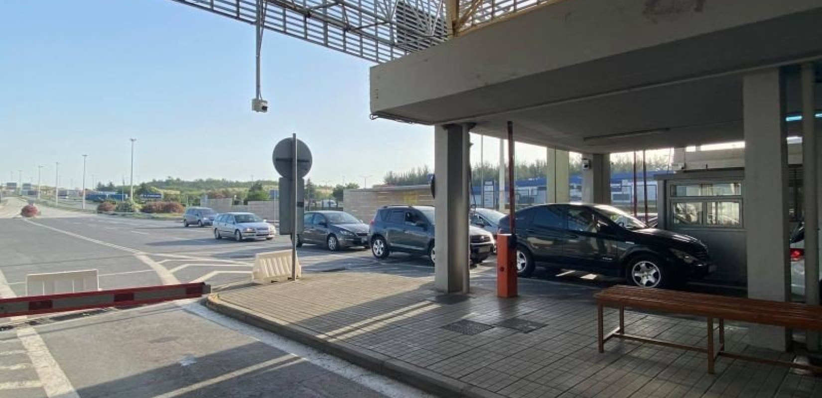 Σέρρες: Μετέφεραν 120 λίτρα γεωργικών φαρμάκων σε τουριστικό λεωφορείο - Χειροπέδες σε ζευγάρι Βούλγαρων