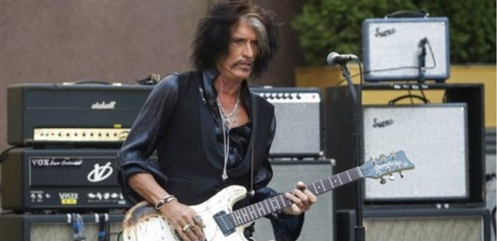 Στο νοσοκομείο ο κιθαρίστας των Aerosmith Τζόι Πέρι 