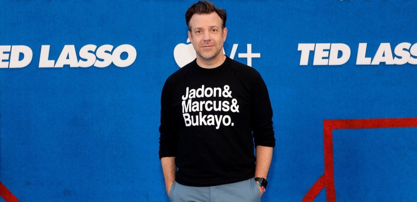 Ο "Ted Lasso" Τζέισον Σουντέικις στηρίζει Σάντσο, Ράσφορντ και Σάκα (βίντεο)