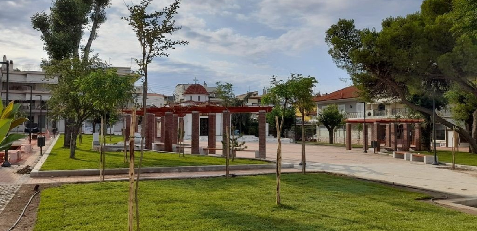 «Δεύτερη ζωή» για την Πλατεία Αγίου Κωνσταντίνου στην Ευκαρπία (φωτ.)