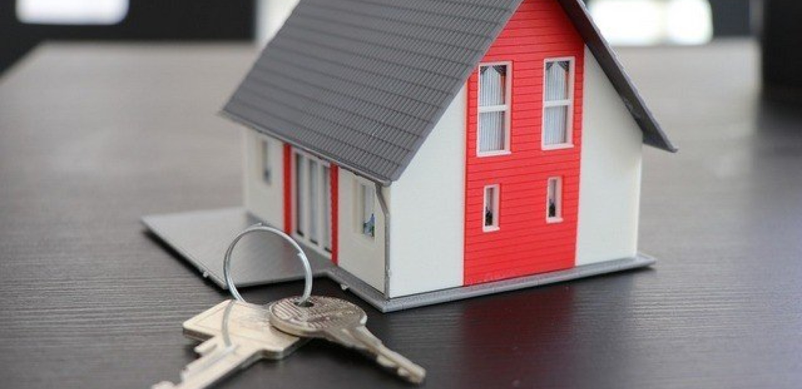 Αντίστροφη μέτρηση για το «Σπίτι μου» - Τι προβλέπει για τους νέους και ποια προγράμματα έπονται