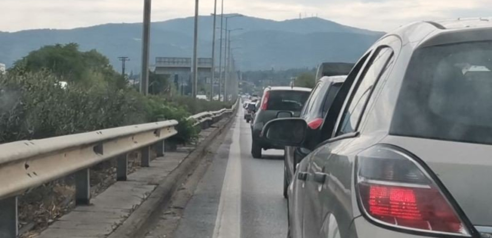 Θεσσαλονίκη: Τροχαίο προκάλεσε μποτιλιάρισμα στην Περιφερειακή 