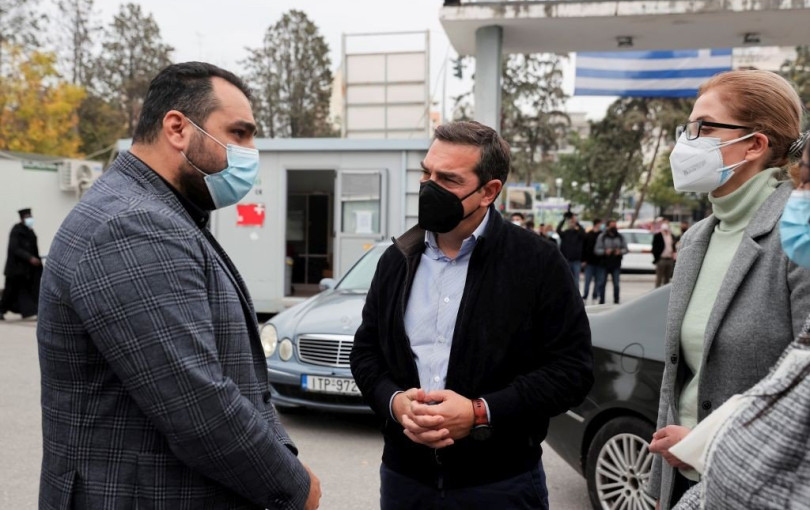 Ο αιφνιδιασμός του Τσίπρα με την επίσκεψη στο Ιπποκράτειο
