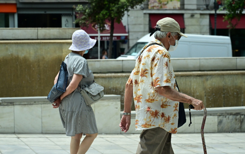 Ένας στους τέσσερις Έλληνες είναι άνω των 65 ετών - Έως το 2050, το ποσοστό θα αγγίξει το 34%