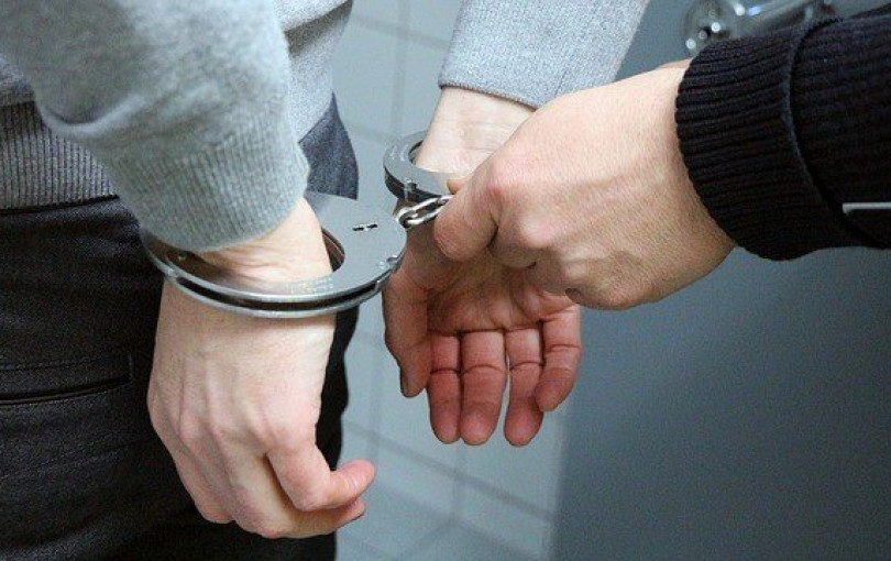 Θεσσαλονίκη: Συνελήφθη 25χρονος πατέρας όταν η ανήλικη κόρη του βρέθηκε να περιφέρεται μόνη στο κέντρο της πόλης