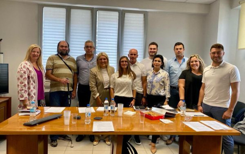 H Μελίνα σήκωσε και πάλι τα… μανίκια γιατί η αλληλεγγύη πρέπει να γίνεται πράξη