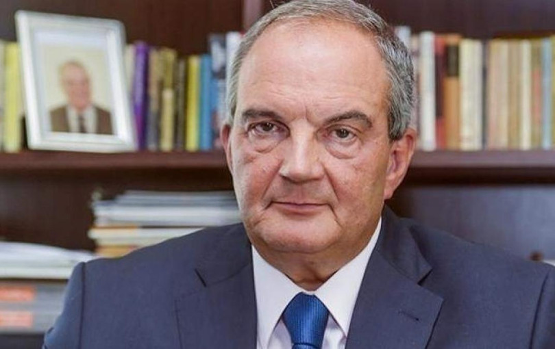Η προσωπική ιστοσελίδα του Καραμανλή