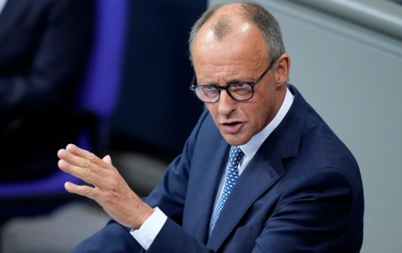 Μερτς: Προτείνει προσωρινό «συνδεδεμένο καθεστώς» για την Ουκρανία πριν από την πλήρη ένταξη στην ΕΕ