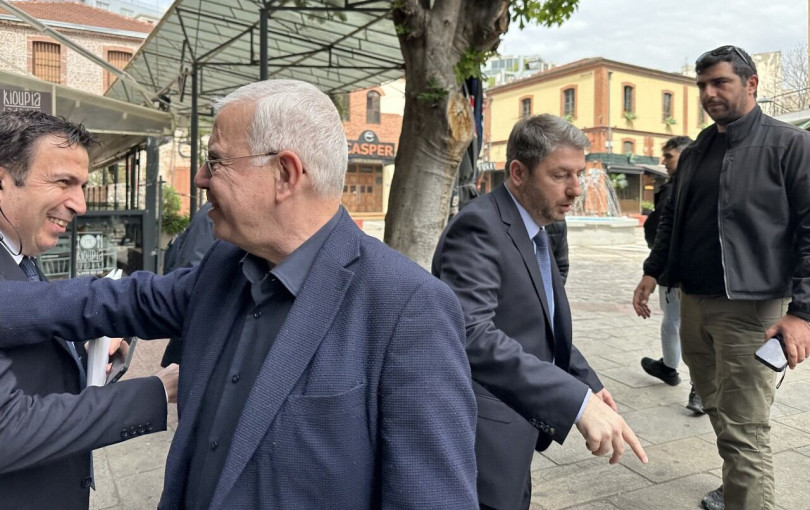 Η τυχαία συνάντηση Ανδρουλάκη- Σιμόπουλου