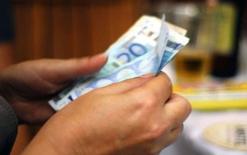 Τα 6+1 μέτρα άμεσης εφαρμογής για στήριξη των πολιτών - Από τα 150 ευρώ για κάθε παιδί έως τις 72 δόσεις -