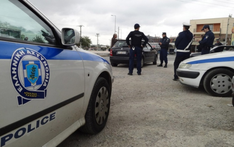 Θεσσαλονίκη: Διπλό τροχαίο με καραμπόλες αυτοκινήτων σε Περιφερειακό και Σίνδο