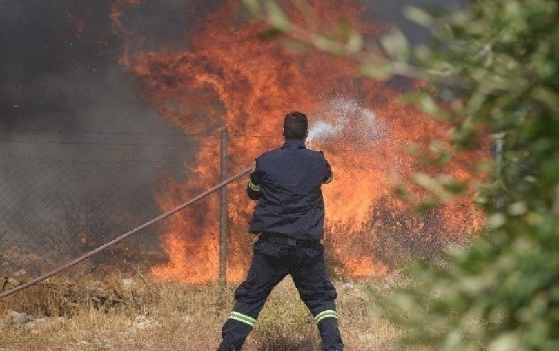 Πυροσβεστική: 31 φωτιές σε 24 ώρες - Σε επιφυλακή για κεραυνικές πυρκαγιές σε όλη τη χώρα