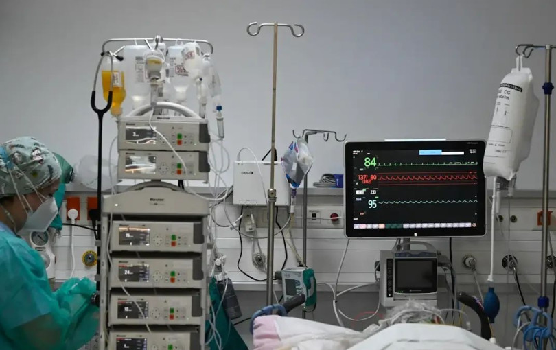 Διασωληνωμένος παραμένει ο 9χρονος που κινδύνευσε με πνιγμό στην παραλία Μαραθιάς