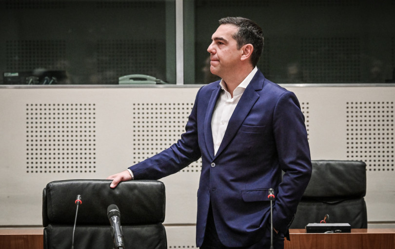 Τυπώνεται και... οργανώνεται ο Τσίπρας