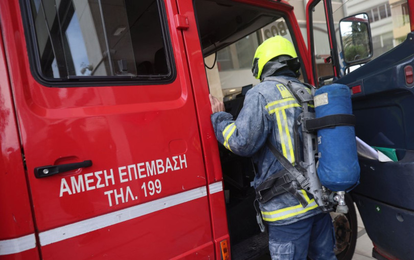 Λάρισα: Σε εξέλιξη μεγάλη πυρκαγιά στους Γόννους του Δήμου Τεμπών