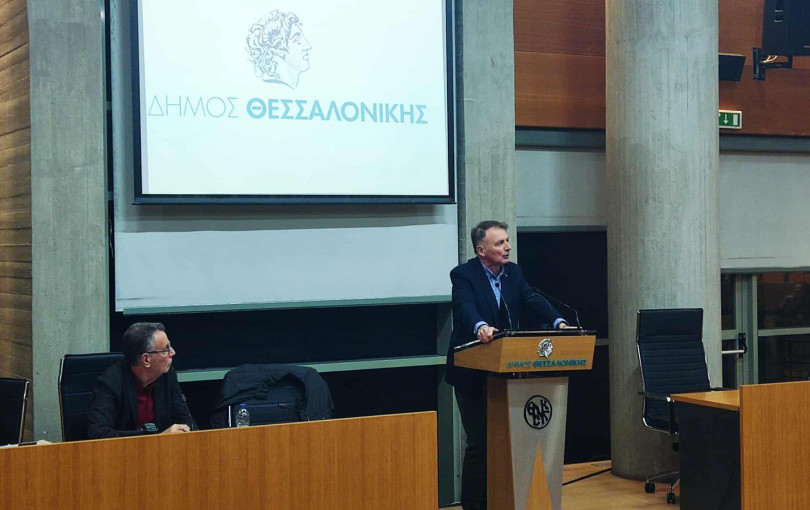 «Λάβρος» ο Γάκης στην κριτική για Ρέμο και Χριστουγεννιάτικες εκδηλώσεις