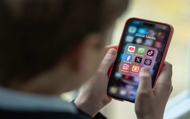 H «φραγή» των social media στα παιδιά και ο ψηφιακός εθισμός