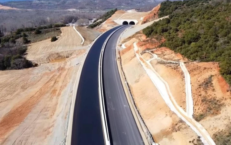 Ε65: Παραδίδεται το τελευταίο τμήμα του αυτοκινητοδρόμου - Σε πλήρη λειτουργία ο νέος οδικός άξονας