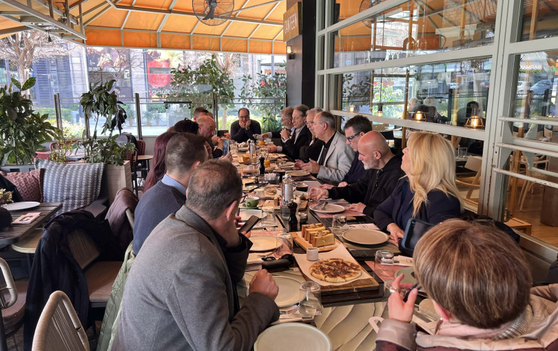 Αναβλήθηκε το τετ-α-τετ του Καράογλου στο Μαξίμου