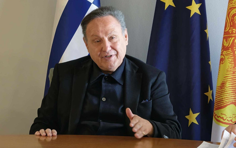 Στον Αγιασμό στο 64ο Νηπιαγωγείο ο Αγγελούδης