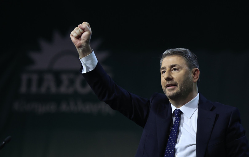 «Κλείδωσε» η Κεντρική Επιτροπή αλλά κρατά... «κλειστά χαρτιά» ο Ανδρουλάκης