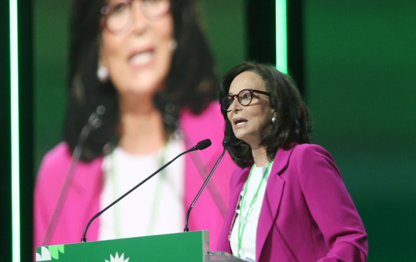 Με φουλ τα γκάζια