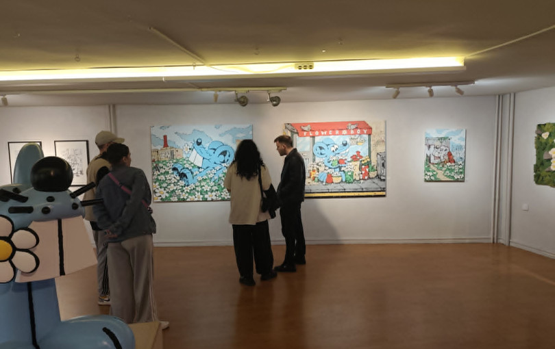 Ο Basement Rats βγάζει τα ποντίκια από τα υπόγεια και τα «στολίζει» με λουλούδια