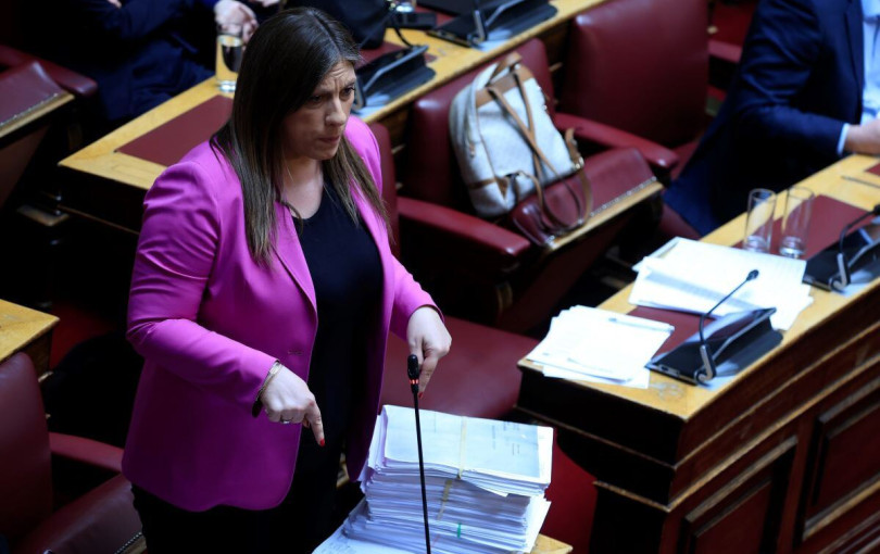 Βουλή-Πλεύση Ελευθερίας: Πρόταση νόμου για επαναφορά 13ων και 14ων μισθών και σύνταξεων