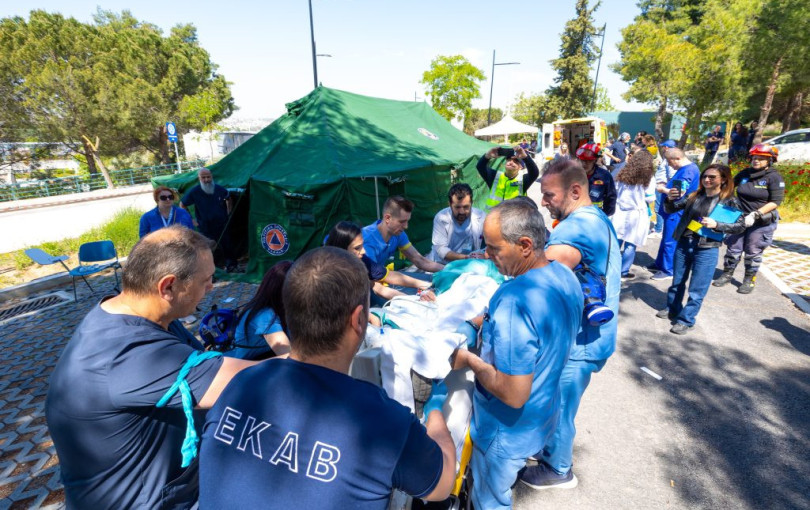 Νοσοκομείο Παπαγεωργίου: Επιχείρηση «σεισμός και φωτιά» σε άσκηση ετοιμότητας υψηλών προδιαγραφών
