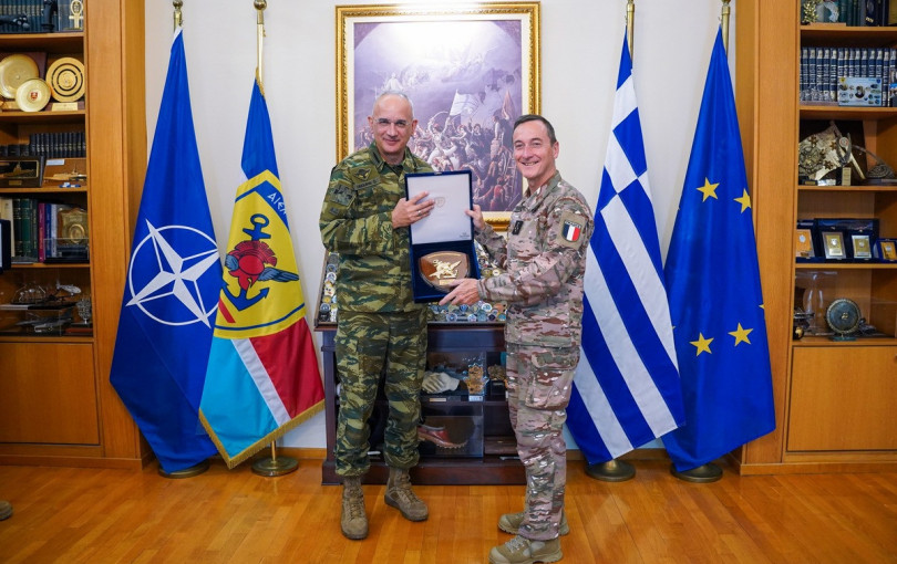 O αρχηγός του Γενικού Επιτελείου Ενόπλων Δυνάμεων της Γαλλίας στην Ελλάδα - Επίδειξη με Rafale