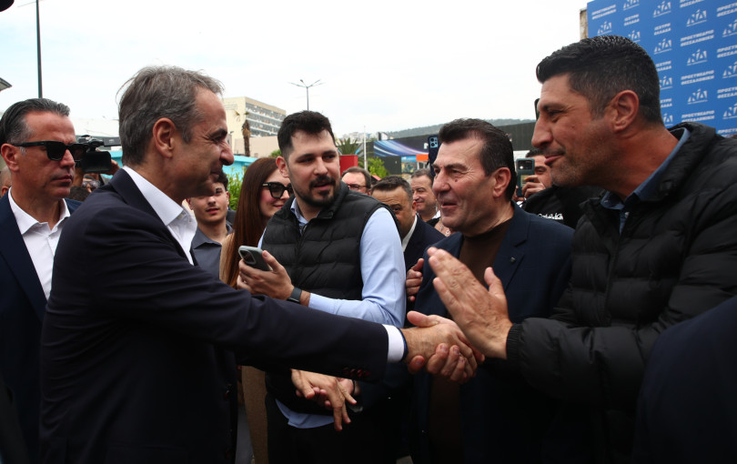 Η ανάρτηση Μητσοτάκη με μουσική υπόκρουση το Enter Sandman των Metallica