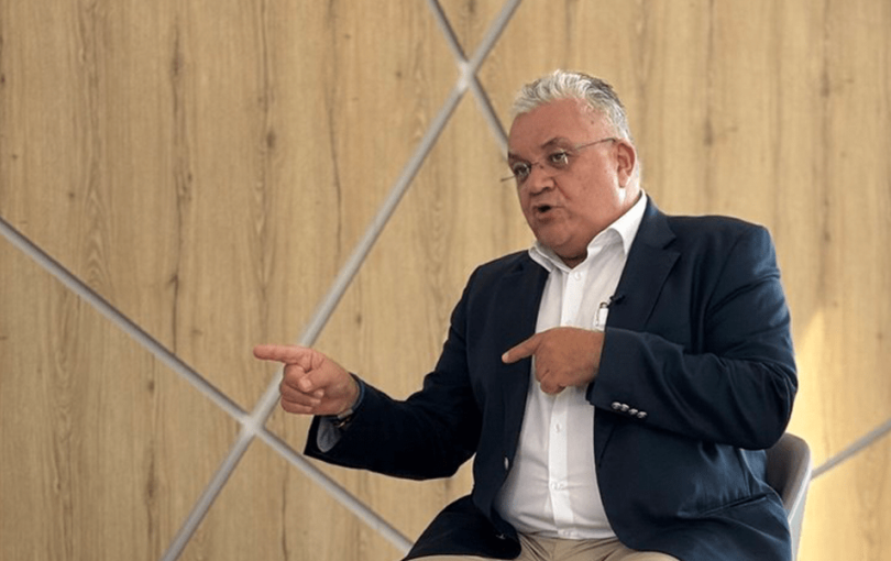 H μάζωξη στον…Γάτο
