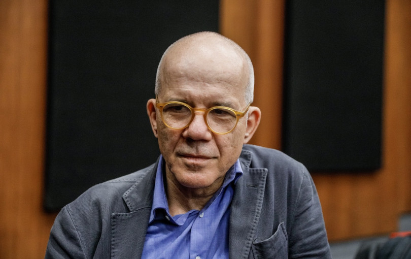 Τ. Τέλλογλου: Η δολοφονία του παππού στη Θεσσαλονίκη, η πόλη με τις υπόγειες δεξαμενές για λαθραία καύσιμα και άλλες ιστορίες... Πατριδογνωσίας