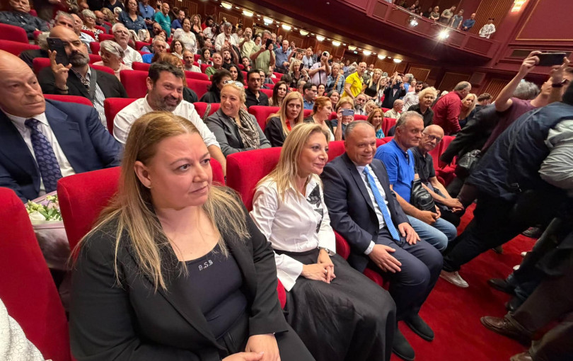 «Ελπίδα για τη Δημοκρατία» το όνομα του κόμματος Καρυστιανού  - Δείτε live