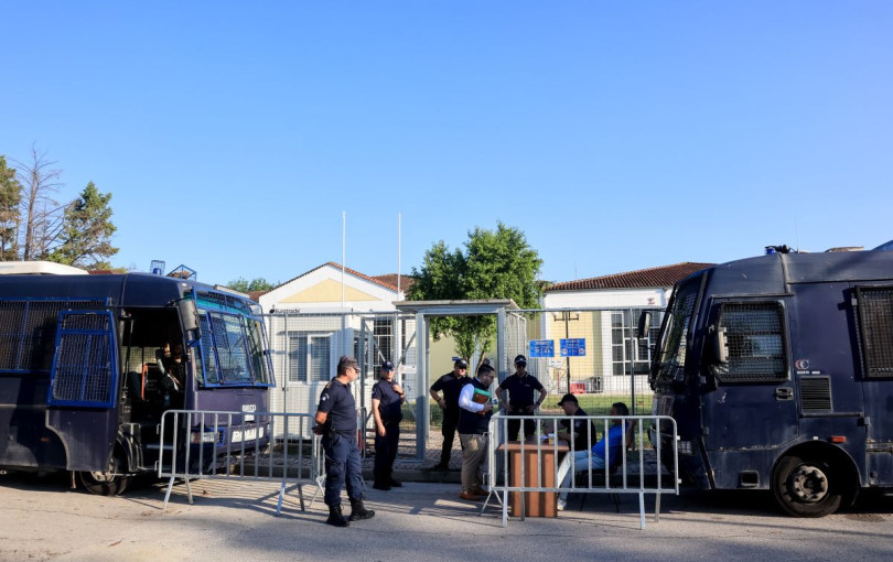 Δίκη για τα Τέμπη: Σφοδρή αντίδραση του Συλλόγου Συγγενών Θυμάτων - «Το κρατικό αφήγημα του "ανθρώπινου λάθους" στηρίχτηκε δικαστικά στη Λάρισα»
