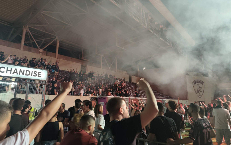 Πάρτι των οπαδών της ΑΕΛ μετά τη συναυλία του ΛΕΞ στη Λάρισα - Δείτε βίντεο