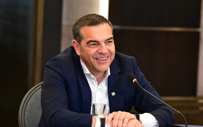 Δεν κάνουν διακοπές στην ΕΛΑΣ, ανοίγουν τις πόρτες στο ΠΑΣΟΚ! Γράφει ο... Υπόγειος Διαδρομιστής
