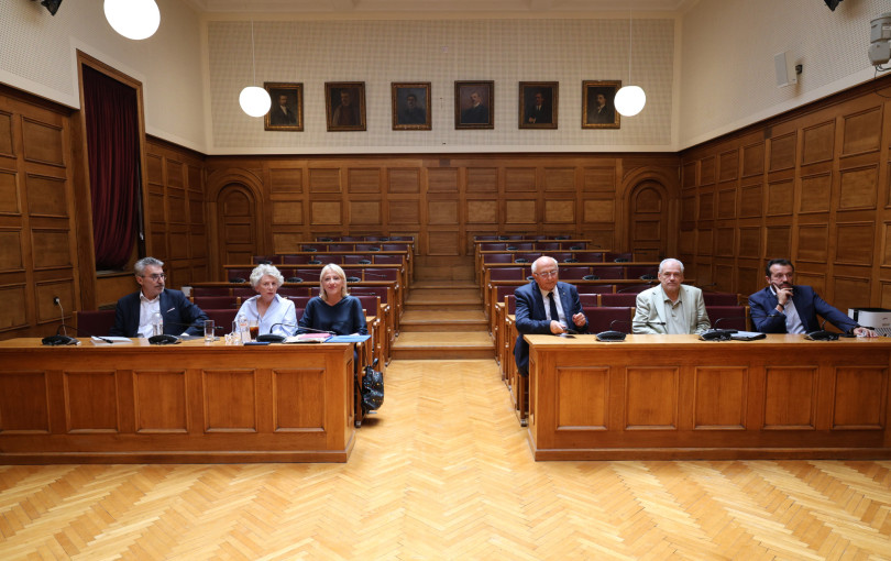 Η θλιβερή εικόνα και οι παραινέσεις Πολάκη σε Δούρου. Γράφει ο Υπόγειος Διαδρομιστής