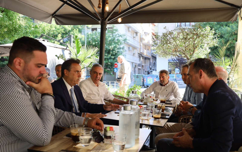 Ο πρωινός καφές του Παπασταύρου
